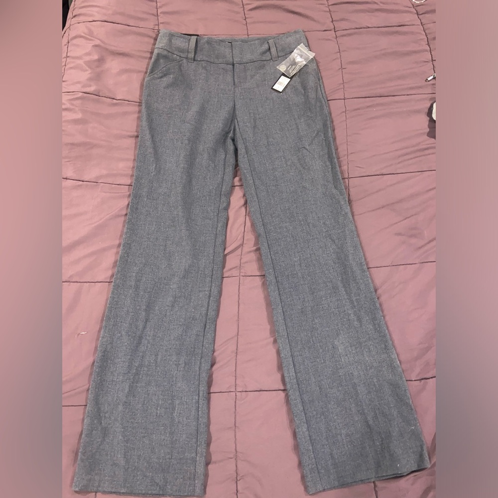 NWT Daisy Fuentes Gray Women’s Size 2 pants NWT